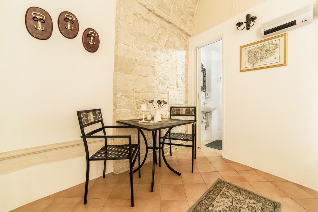 La Torre Storica Bed and Breakfast Bitonto Exteriör bild
